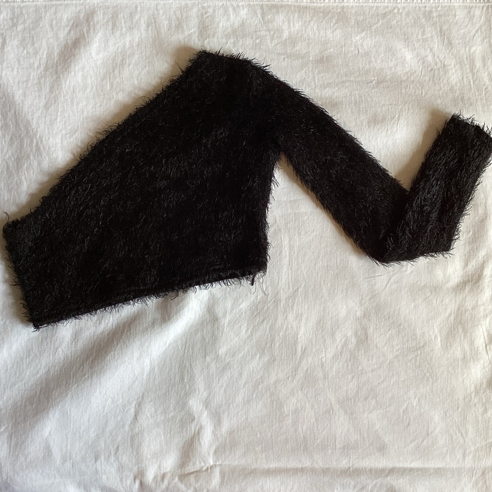PrettyLittleThing Black One-Shoulder Fuzzy Crop Top